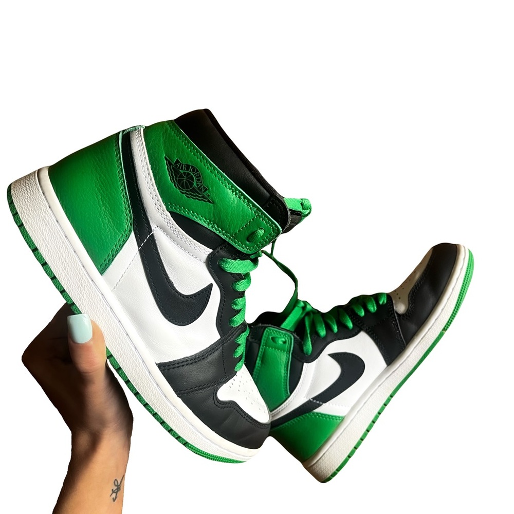 Nike Air Retro High OG Lucky Green Jordans